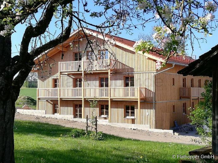 1,5 Zimmer-Galerie-Wohnung im Holzhaus mit Balkon - Baiernrain bei Otterfing
