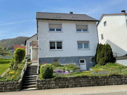 Viel Platz für die Familie! Sonniges Einfamilienhaus mit ELW in zentraler Wohnlage!