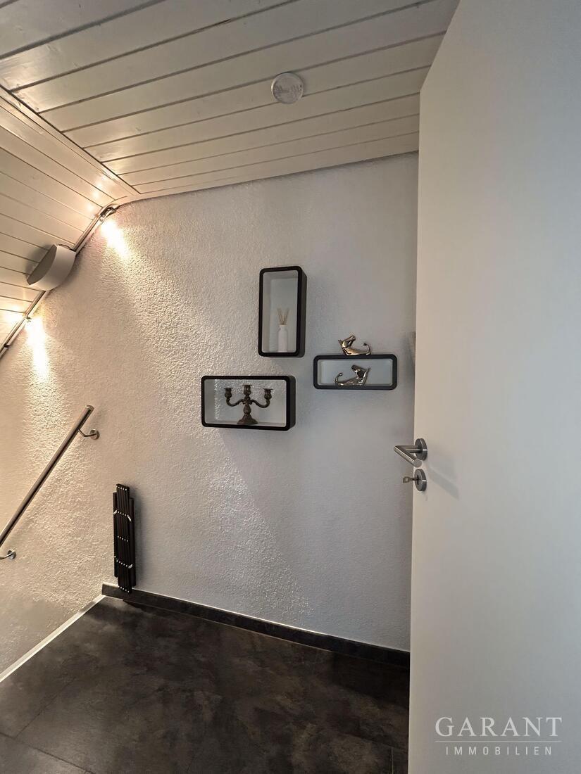 Modernes Zweifamilienhaus mit Charme im Herzen von Pleidelsheim – 74385 Pleidelsheim, 74385 Pleidelsheim – Vorschaubild 5