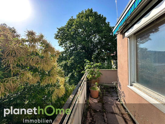 Charmante Dachgeschosswohnung mit Terrasse und schönem Ausblick