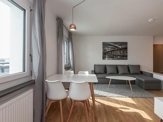 ***Luxuriöse 2 Zimmer Wohnung mit Balkon und EBK-**