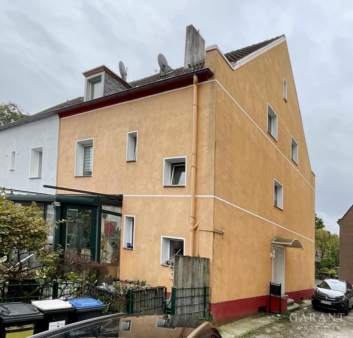 Doppelhaushälfte mit drei Wohneinheiten und Garten in Duisburg – 47226 Duisburg, 47226 Duisburg – Vorschaubild 2