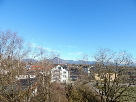 Traumhafte 3-Zimmer Wohnung in 83404 Ainring - zentrale Lage, unglaublicher Bergblick!