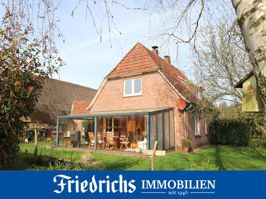 Einfamilienhaus mit 2 Carports, Sommergarten, Terrasse u. Teilkeller in Bad Zwischenahn-Ekern