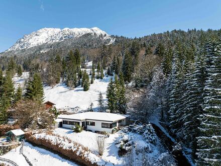 Grundstück in Traumlage mit Bestandsbungalow oder Baurecht im Rahmen eines Erbbaurechts zu vergeben