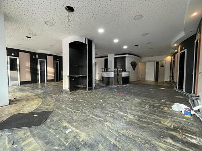 ZENTRALE GESCHÄFTSLAGE - IDEAL FÜR FRISEURSALON