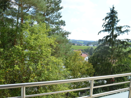 Charmantes Single-Appartement in Grubweg mit eindrucksvollem Blick ins Grüne