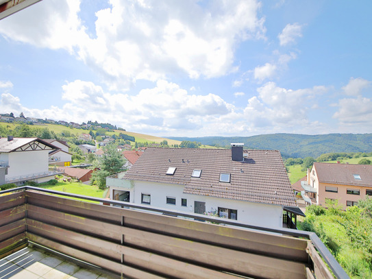 Bezugsfrei in Oberzent/Rothenberg. Gut aufgeteilte 4-Zimmerwohnung mit herrlicher Aussicht