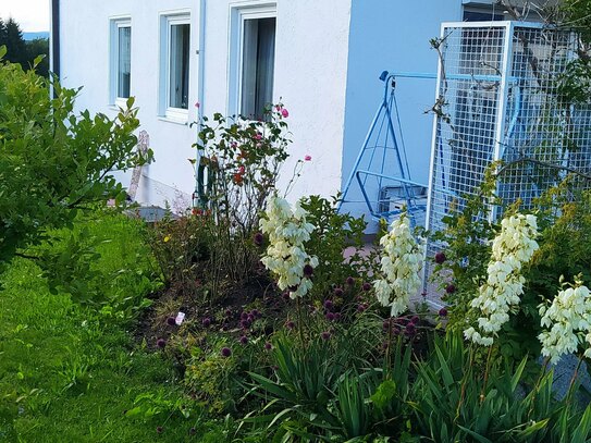 Ein- oder Zweifamilien Haus in wunderschöner idyllischer Lage in Schöllnach