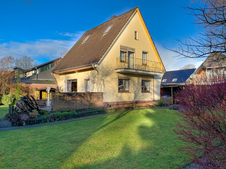 Einfamilienhaus mit großem 1.336 m² Grundstück in ruhiger, rückwärtiger Lage zu verkaufen!