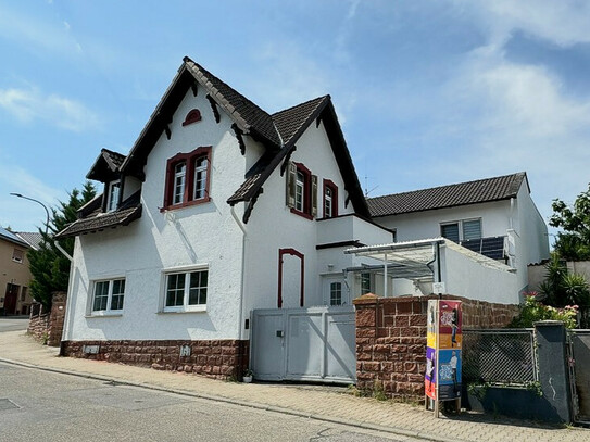 Bad Dürkheim-Seebach - 2 Häuser auf tollem Grundstück