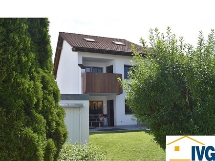 Ruhig gelegenes Reiheneckhaus mit Garten, 2 Garagen und Stellplatz in bevorzugter Lage in Leutkirch!