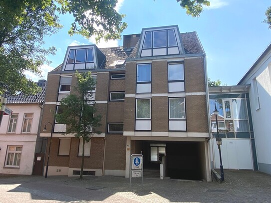 PURNHAGEN-IMMOBILIEN - Weserblick - 2-Zimmer-Wohnung in Bremen-Vegesack mit Balkon und Tiefgarage