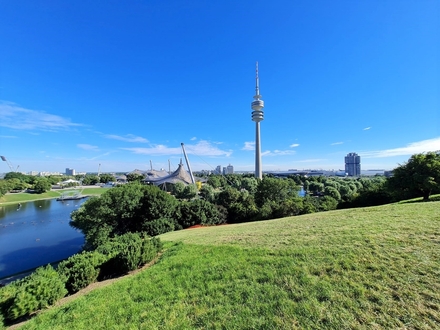 Kapitalanlage: Helles Apartment am Olympiapark mit Bergblick