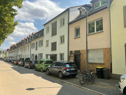 Reihenmittelhaus auf der Parkinsel in ruhiger Top-Wohnlage von Ludwigshafen