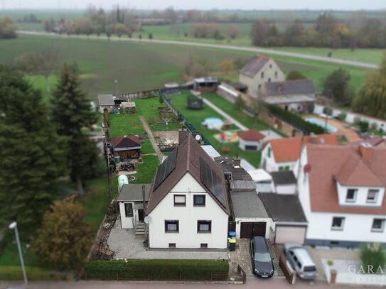 Viel Platz für Ideen: Einfamilienhaus mit großzügigem Grundstück und Ausbaupotenzial