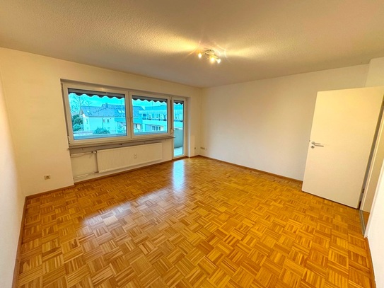 Vermieten oder selbst einziehen: überzeugende 3-Zimmer-Wohnung mit Südwestbalkon, Garage und top Anbindung