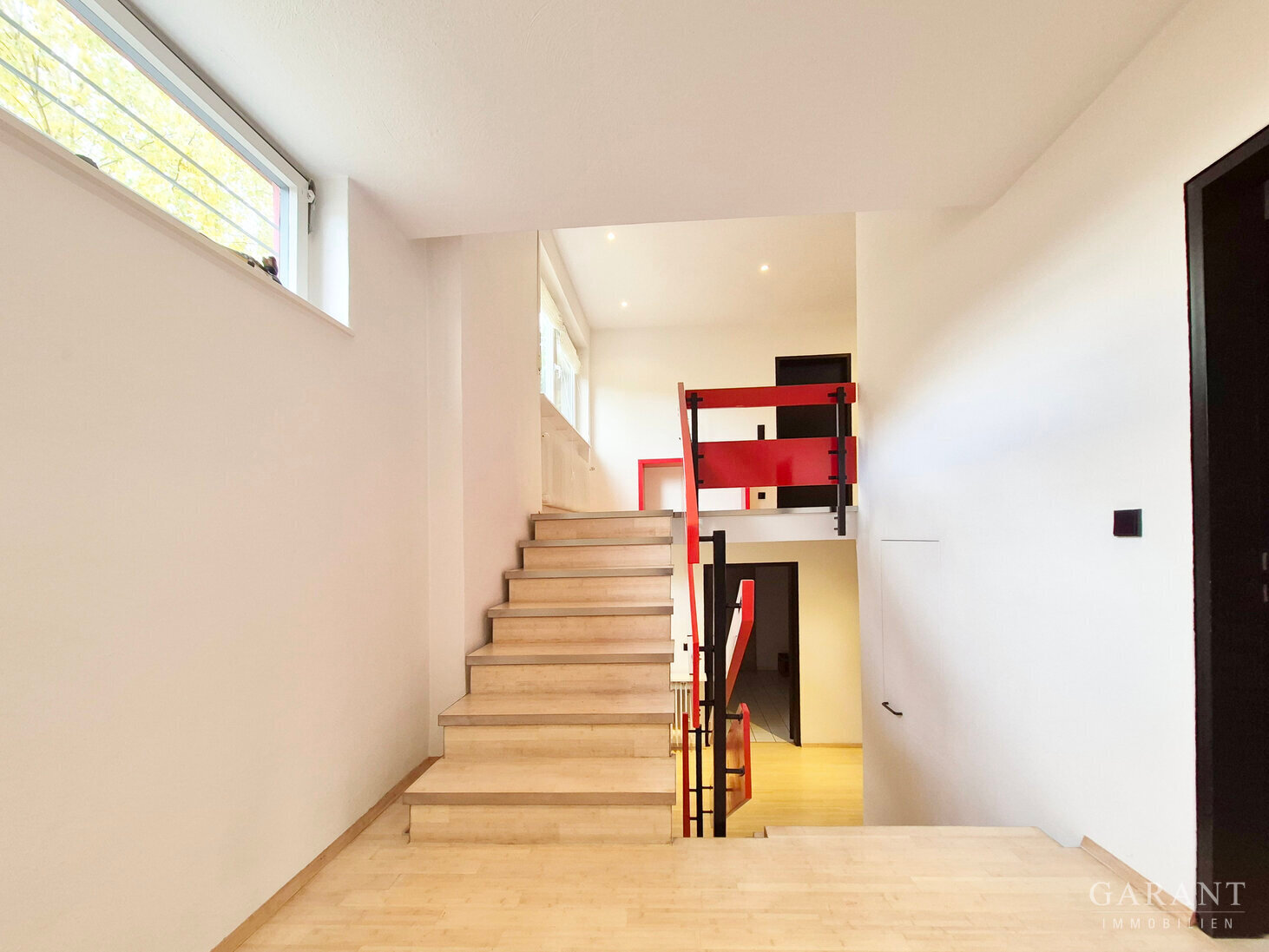 Licht + Raum + Weitblick! - Stilvolles Haus mit schöner Einliegerwohnung und großem Büro - – 71717 Beilstein, 71717 Beilstein – Vorschaubild 19