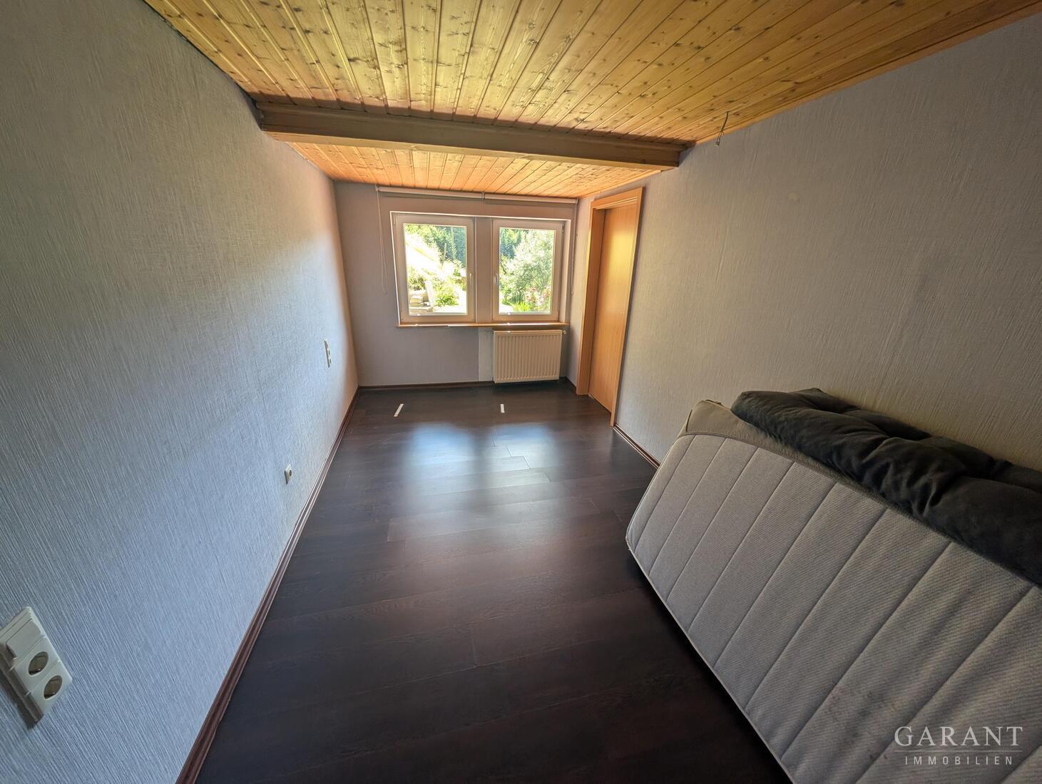 Weit draußen in Alleinlage! Schönes Einfamilienhaus in der Ursprünglichkeit der Natur von Gütenbach. – 78148 Gütenbach, 78148 Gütenbach – Vorschaubild 14
