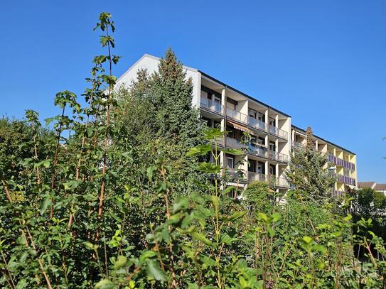 Helle 3 1/2-Zimmer-Wohnung mit großem Balkon