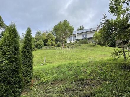 Exklusivität & Romantik: Wohnen in großzügiger Grün- & Aussichtslage mit modernster Energieeffizienz