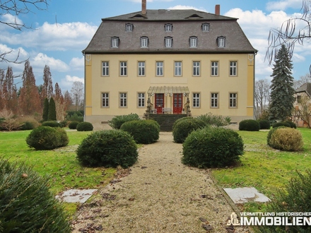 Saniertes Herrenhaus südlich von Naumburg (Saale)