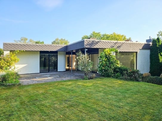 Die Leinwand für Ihren Alterswohnsitz: dieser Atrium-Bungalow mit Traumgarten wartet auf Ihre Ideen