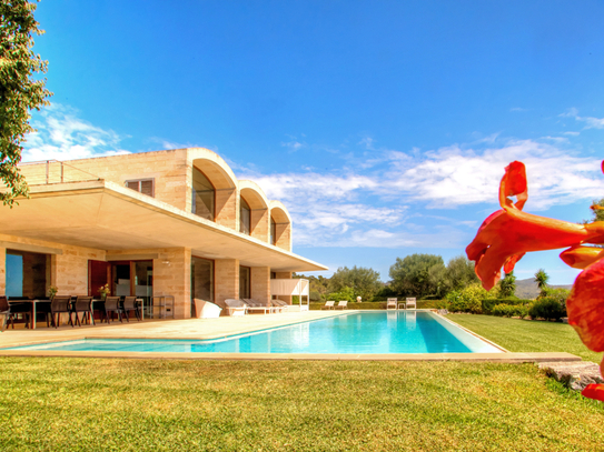 Einzigartige Villa mit spektakulärem Panoramablick und Vermietungslizenz