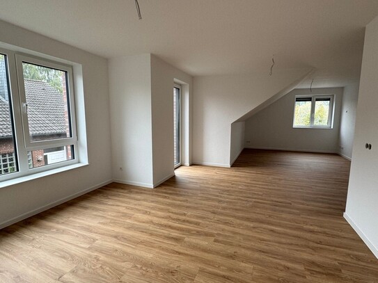 Helle Dachgeschosswohnung mit ca. 72 m² in einem charmanten Doppelhaus zur Miete