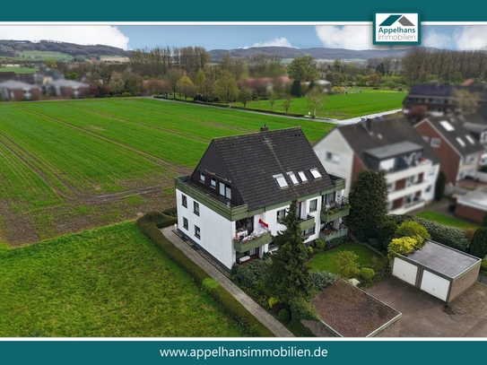 Großzügige Dachgeschosswohnung mit zwei Balkonen und Blick ins Grüne!