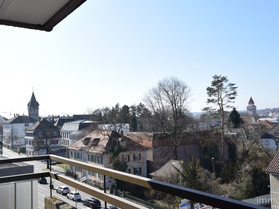 103m³ große 4-Zimmer-Wohnung mit Balkon, Aussicht und Aufzug in der Innenstadt