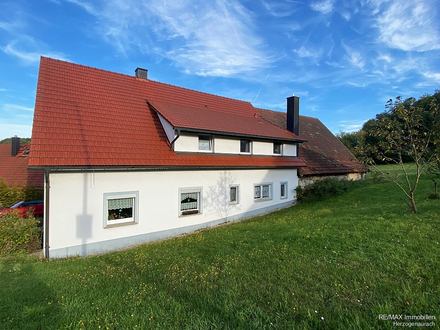 Einfamilienhaus mit viel Platz und Scheune in ländlich ruhiger Lage