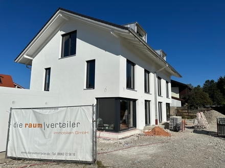Fertigstellung Frühjahr: neue DHH in Bestlage & Südausrichtung, Bergblick