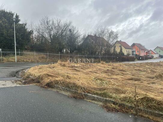 Wunderschönes Eckgrundstück in ruhiger Lage