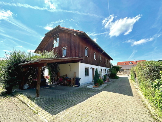 Perfekt für Familien! Schönes Reiheneckhaus mit Garten und ausgebautem Dachgeschoss