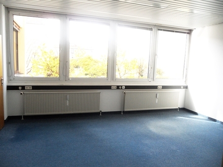 Großzügiges, gepflegtes Groß-Raum-Büro in Martinsried