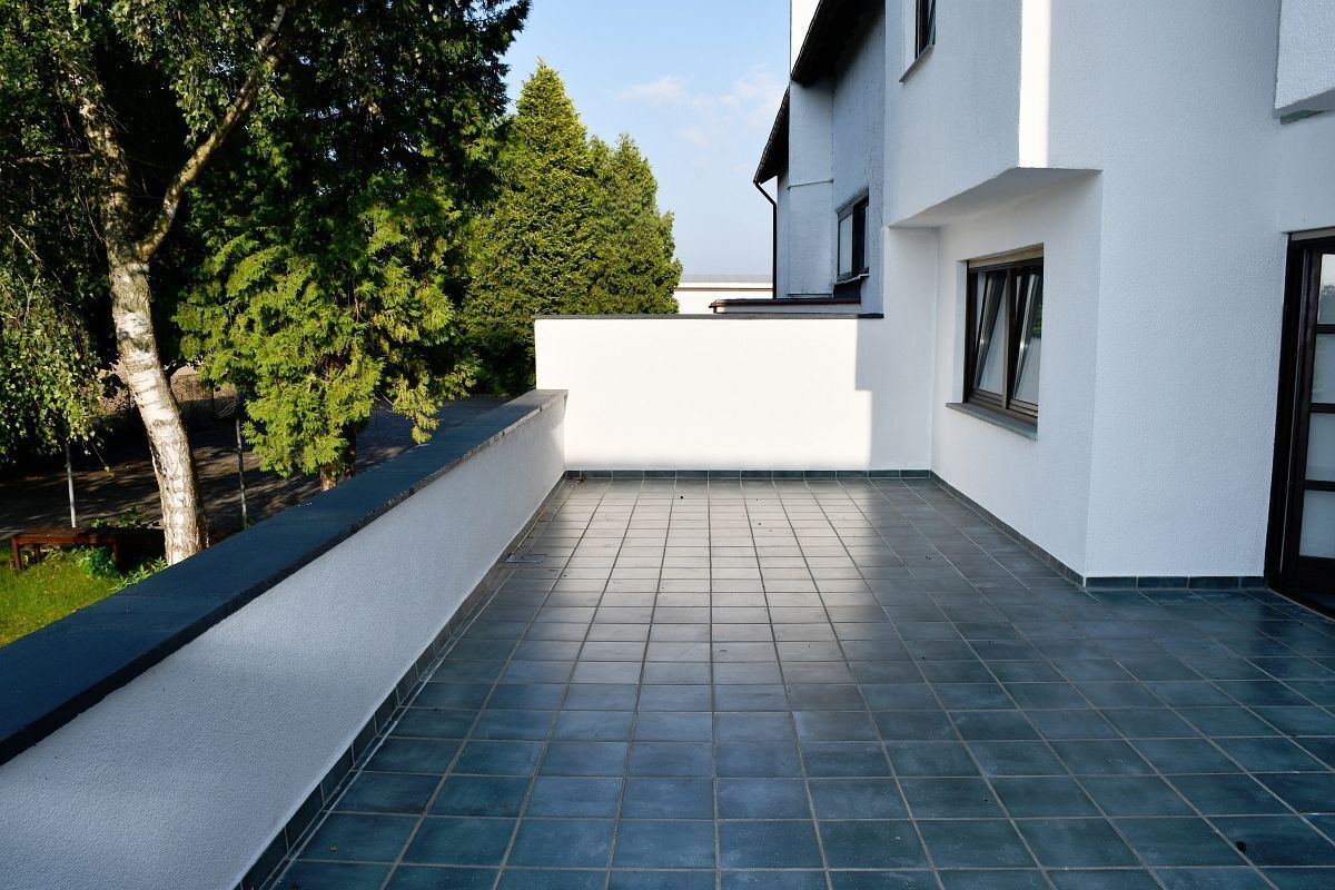 Attraktives Wohnhaus mit Einliegerwohnung für die große Familie – 64331 Weiterstadt-Schneppenhausen, 64331 Weiterstadt-Schneppenhausen – Vorschaubild 3