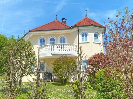 charmantes Einfamilienhaus im Villenstil in sehr ruhiger Höhenlage mit Seesicht