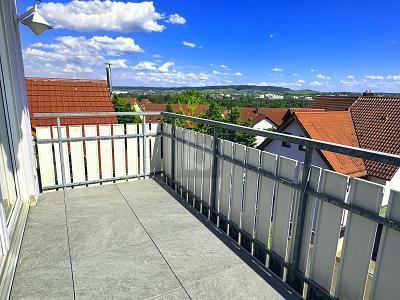 CHARMANTES WOHNEN ÜBER DEN DÄCHERN