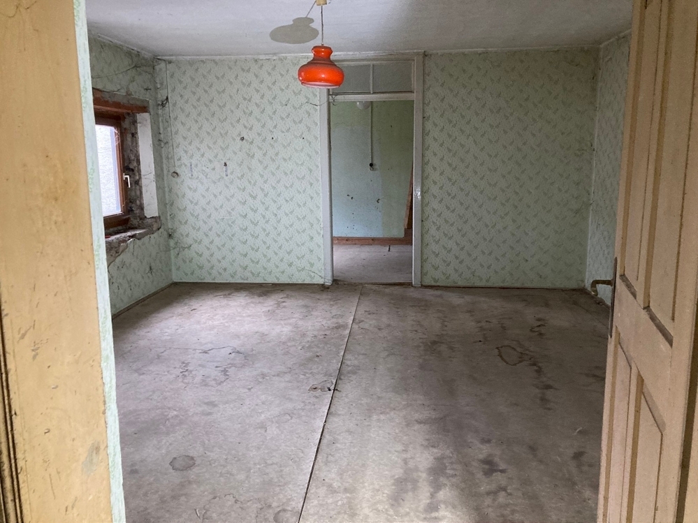 Bereit für neue Ideen! Leerstehendes Bauernhaus auf großzügigem Grundstück – 83301 Traunreut, 83301 Traunreut – Vorschaubild 14