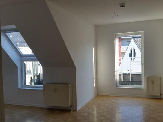 Nähe Schillerplatzt schicke Maisonette-Wohnung