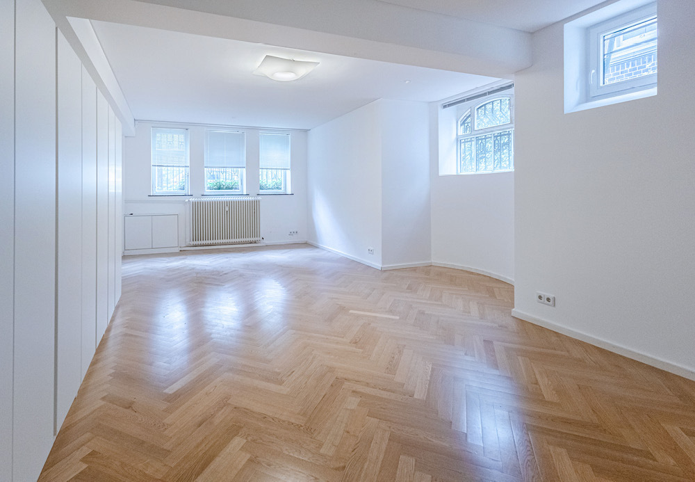 Exklusive Altbau-Wohnung mit Garten in besonders begehrter Wohnlage - Foto 1