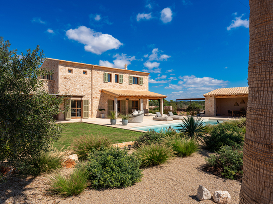 Absolutes Paradies - Autarke, charaktervolle Neubau Finca mit großem Pool