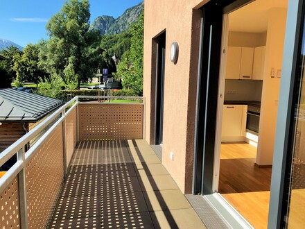2 Zimmer-Wohnung mit Balkon und Untersbergblick