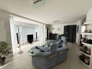 Top gepflegtes Einfamilienhaus mit Balkon, Terrasse und kleinem Garten – 55129 Mainz, 55129 Mainz – Vorschaubild 4