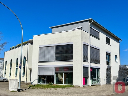 Attraktives Gewerbeobjekt - Büro & Halle und zwei Penthousewohnungen - voll vermietet in guter Lage