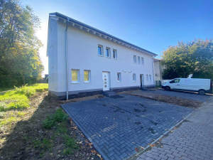 **Neubau-Erstbezug** Luxuriöse Doppelhaushälfte in gewachsener 1-A Lage – 55278 Undenheim, 55278 Undenheim – Vorschaubild 3