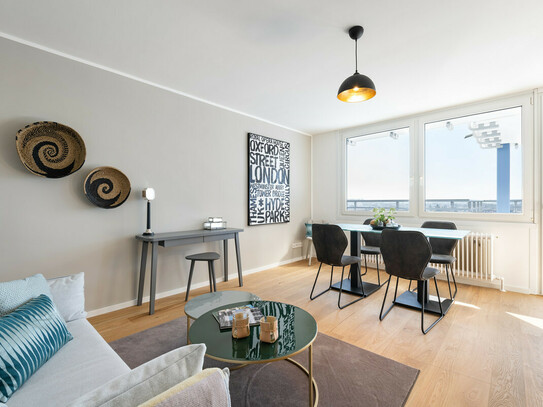 Frisch renovierte 4-ZKB-Wohnung mit großem West-Balkon!
