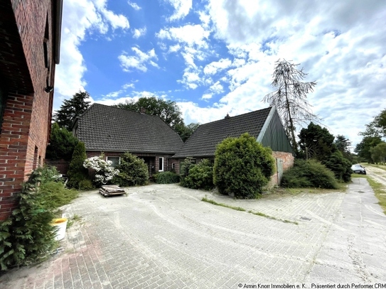 Sanierungsbedürftiger Resthof mit Nebengebäuden und ca. 11 ha Land im Landkreis Ammerland, Gemeinde Edewecht (Ortsteil…