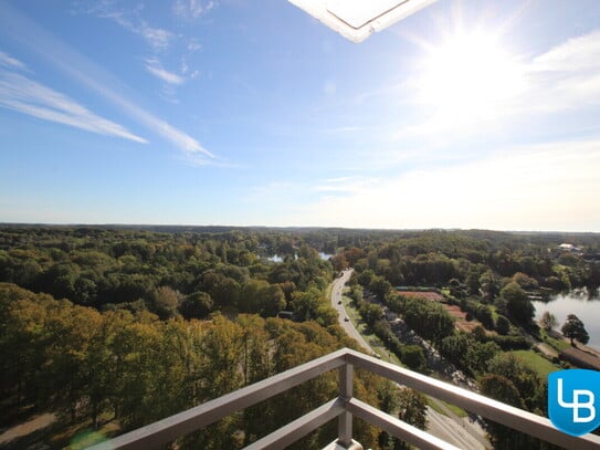 Diesen Ausblick können Sie mieten! Renovierte 2 Zimmer-Wohnung über den Dächern von Plön